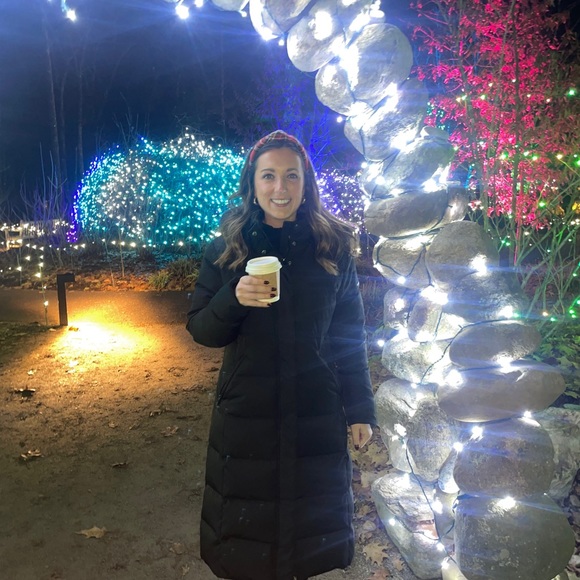 Meet your Posher, Lauren - Picture 1 of 1